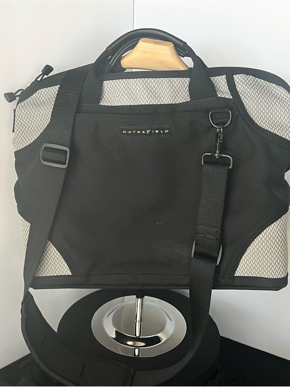 WaterField SF Bags Laptop Messenger Made in USA Ballistic Black Nylon 17”